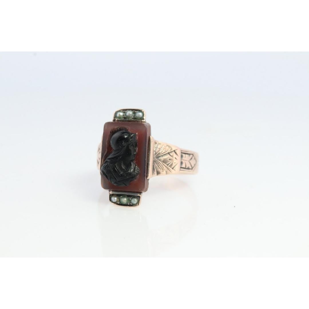 Soldado romano tallado de 10 quilates, Anillo de sello Centurión. Oro de 10 quilates Tallado Victori en Bueno estado para la venta en Port Charlotte, FL