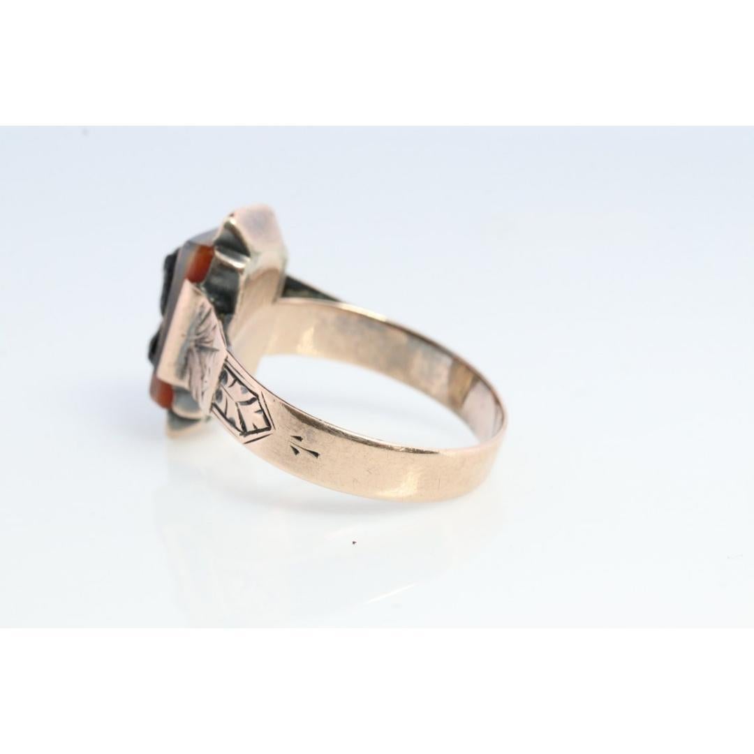 Soldado romano tallado de 10 quilates, Anillo de sello Centurión. Oro de 10 quilates Tallado Victori en venta 1