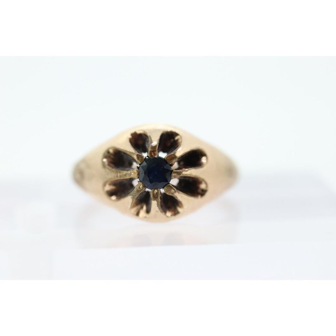 Women's 10k Blue Sapphire solitaire belcher setting ring. 10k Victorian Belcher set claw For Sale