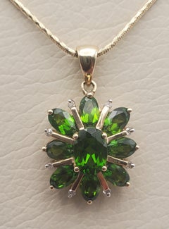 10K Chrom Diopsid und Diamant Starburst Anhänger w / Kette