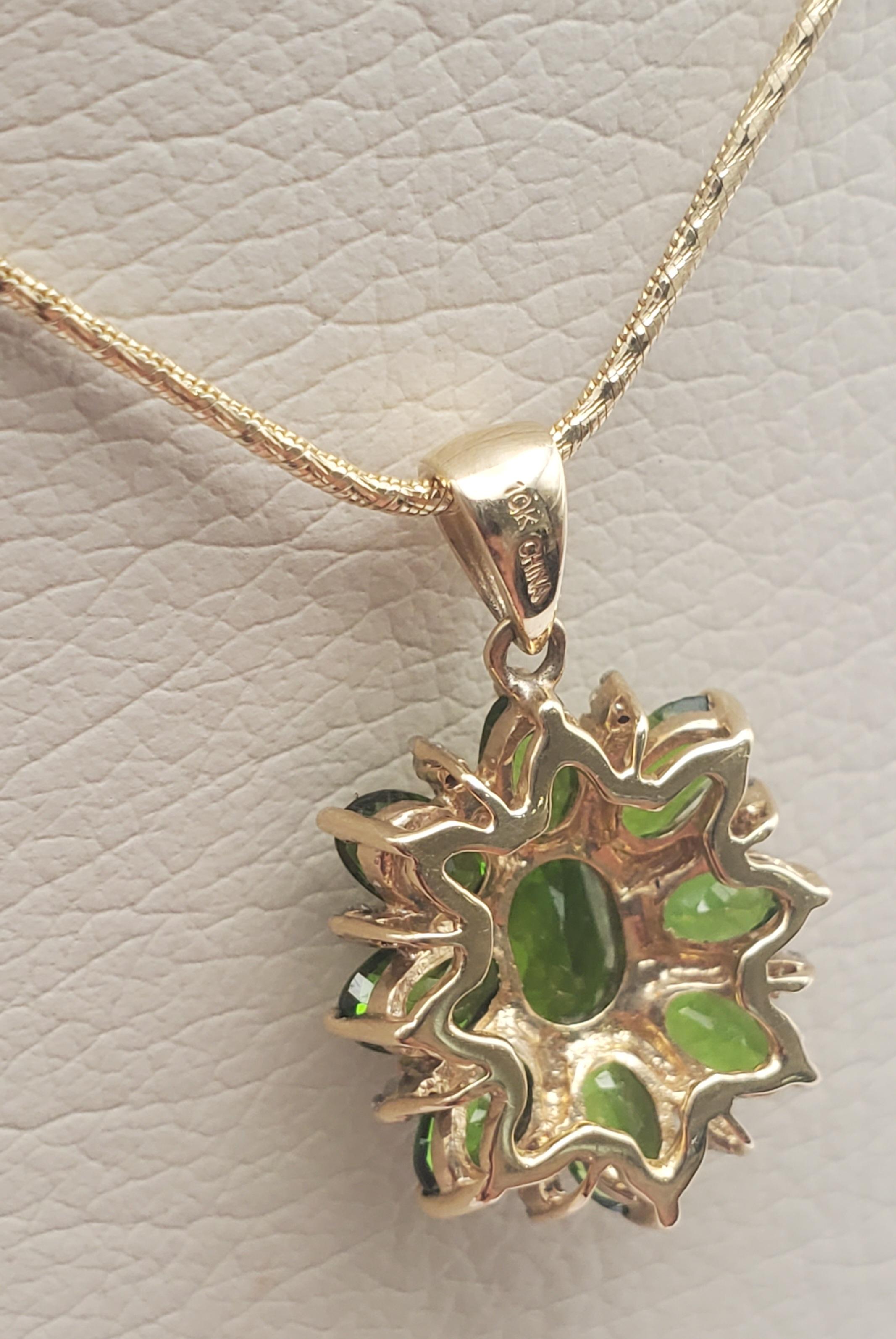 da uomo o donna Ciondolo a stella in diopside e diamanti in cromo 10K con catena in vendita