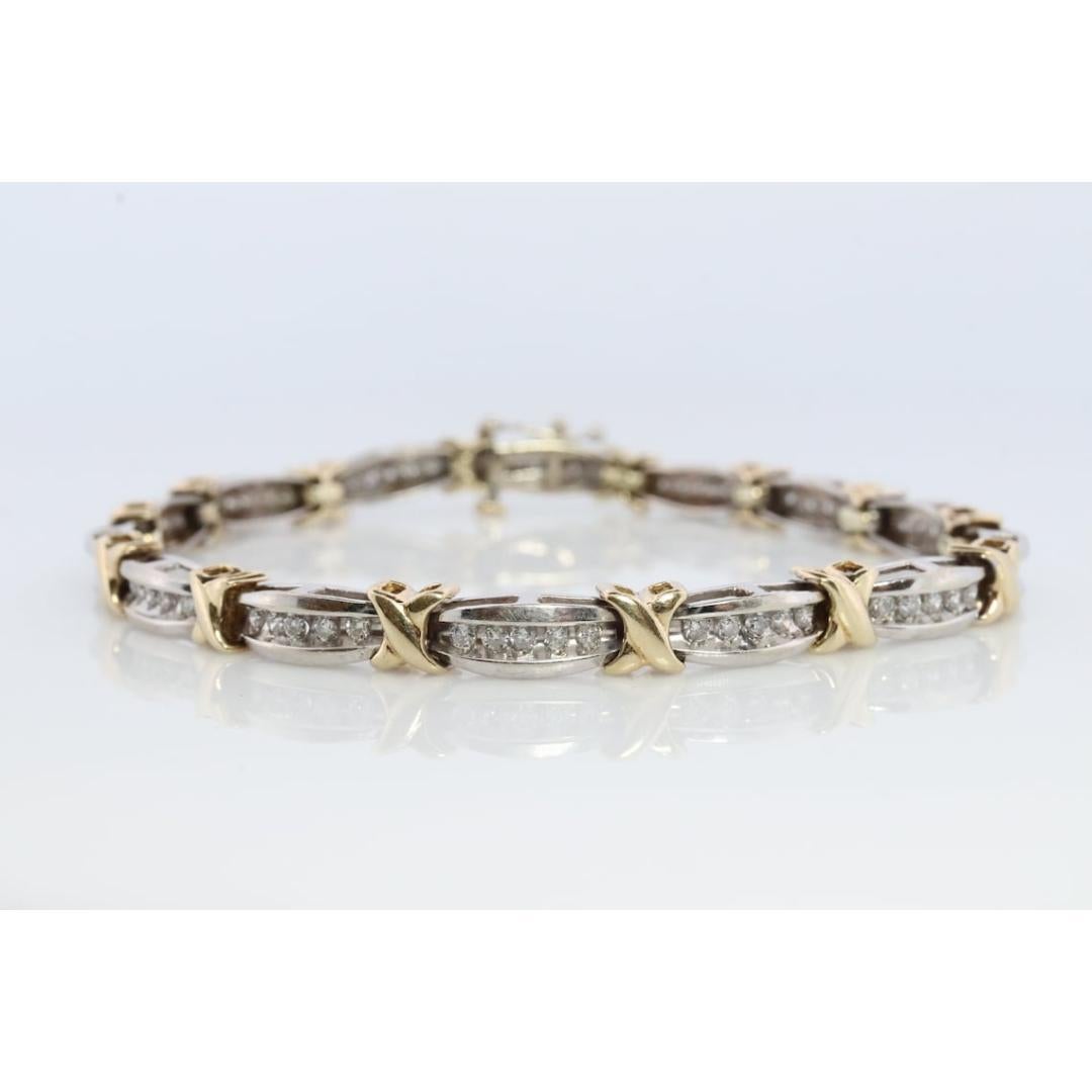 Bracelet XOXO en diamant 10k. Bracelet en or blanc jaune 10k Kiss Hug diamant. Pour femmes en vente