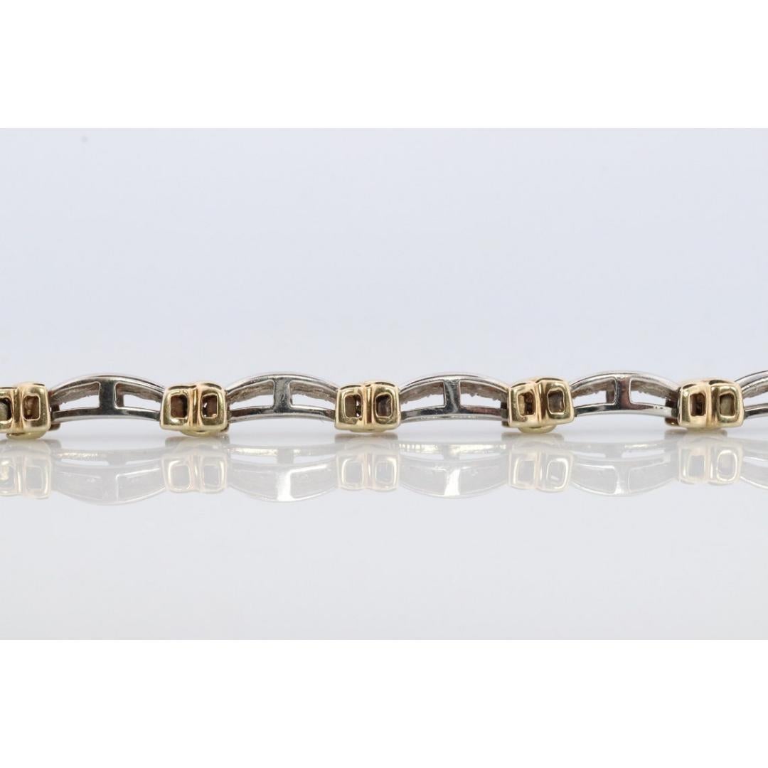 Bracelet XOXO en diamant 10k. Bracelet en or blanc jaune 10k Kiss Hug diamant. en vente 1