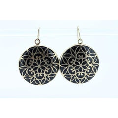 10k Filigree ONYX Medallion Earrings. 10k Gold Onyx Disk Floral Medallion Open