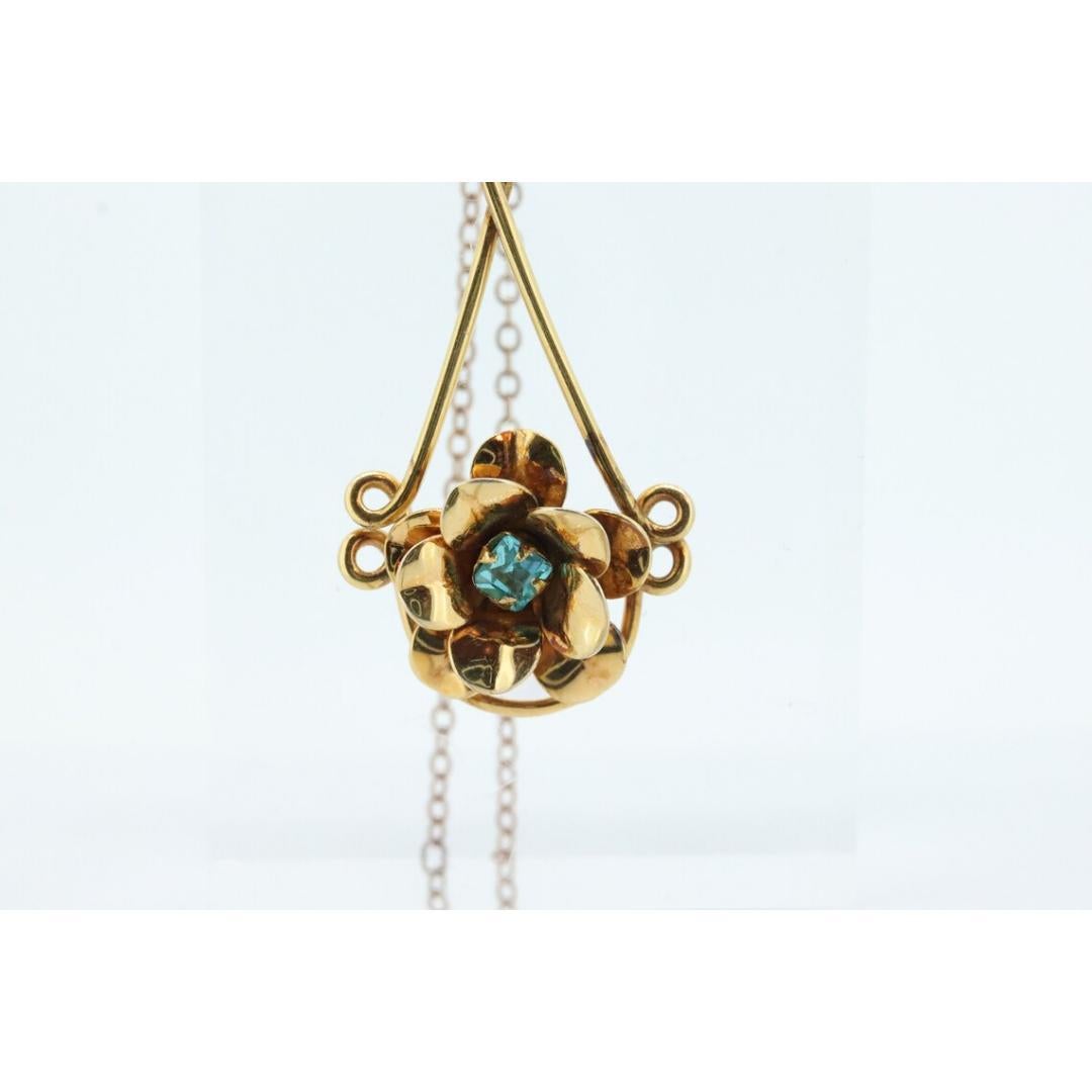 10k Flower Topaz Lavaliere. 10k Gold Rose Flower Topaz Pendant. Blue topaz For Sale 2