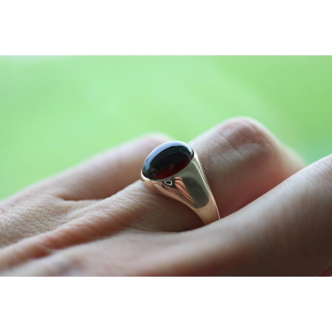 10k Garnet ring. 10k Yellow Gold Black RED Rhodolite Garnet Cabochon Bezel set For Sale 6