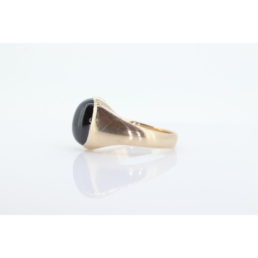 10k Garnet ring. 10k Yellow Gold Black RED Rhodolite Garnet Cabochon Bezel set For Sale 1
