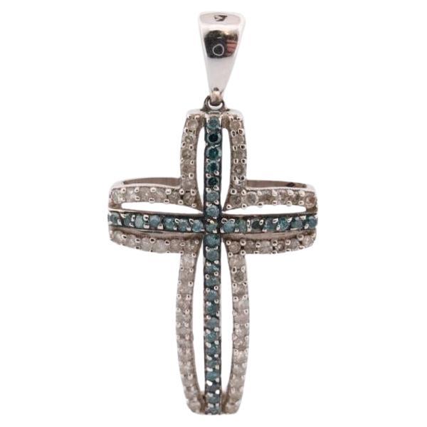 Crucifijo de Oro de 10k con Diamantes. Colgante Racimo de Diamantes Azules de 10k. Diamante