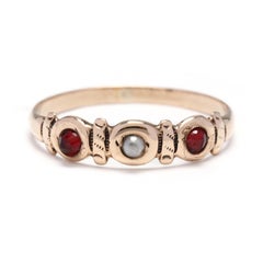 10k Gold Garnet and Pearl Ring