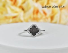 10-karätiger Goldring mit Edelstein in Kleeblattform, aus massivem Gold, mit Diamant