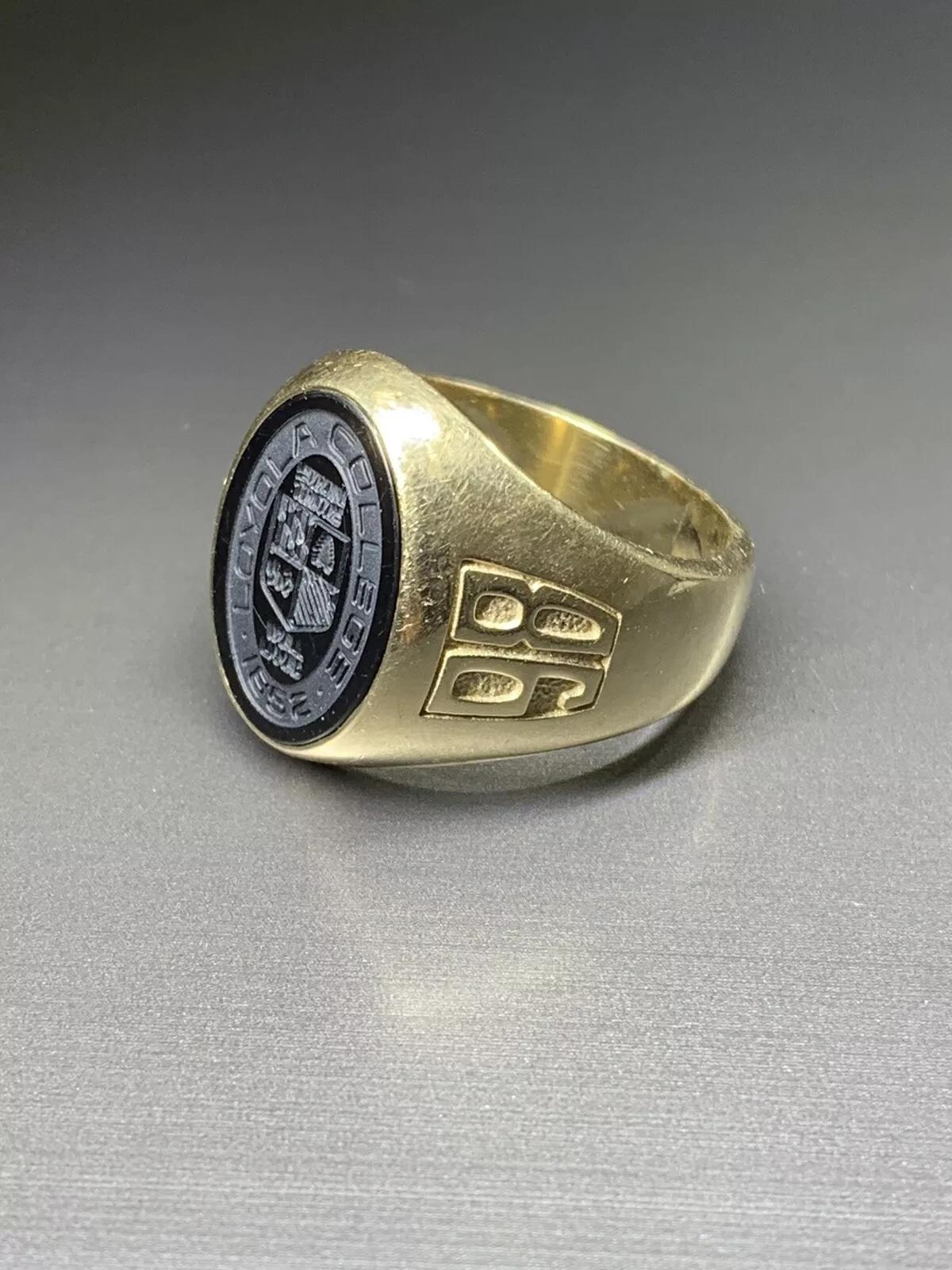 Women's or Men's 10k Gold Jostens Seal Ring With Onyx In Yellow Gold. For Sale