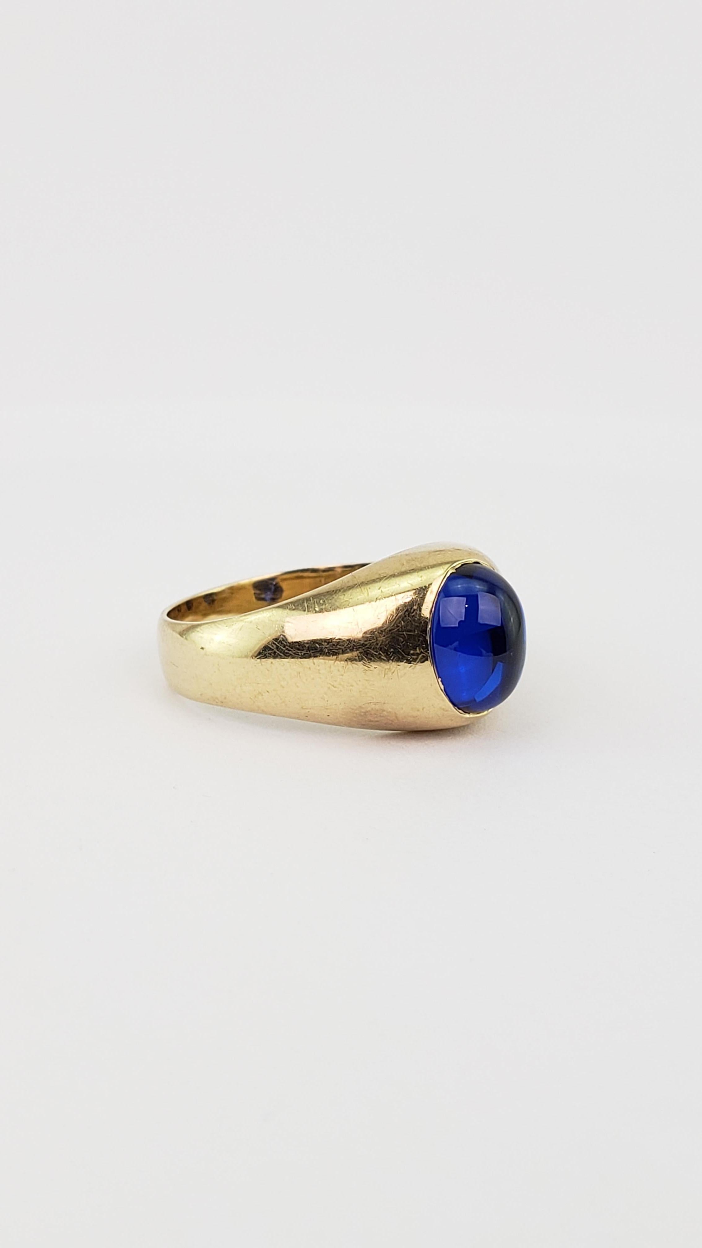 10K Gold Men's or Lady's Ring with Synthetic Blue Sapphire Oval Cabochon In Good Condition In Hamilton, Ontario