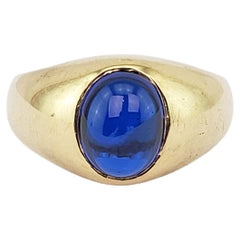 Vintage 10K Gold Men's or Lady's Ring with Synthetic Blue Sapphire Oval Cabochon