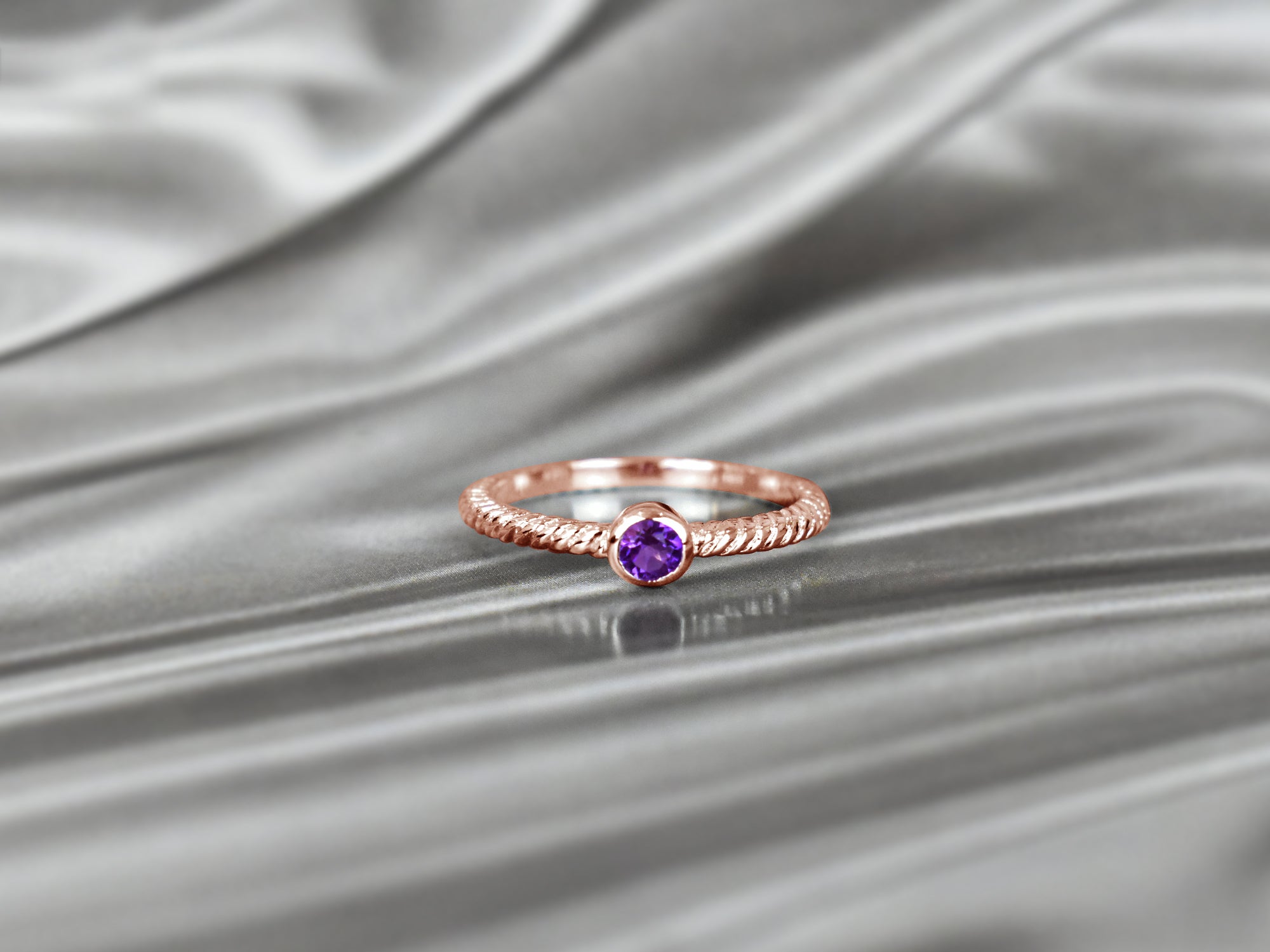 Im Angebot: 10k Gold runder Edelstein 3,5 mm runder Edelstein Ring Birthstone Ring Stapelbarer Ring () 2