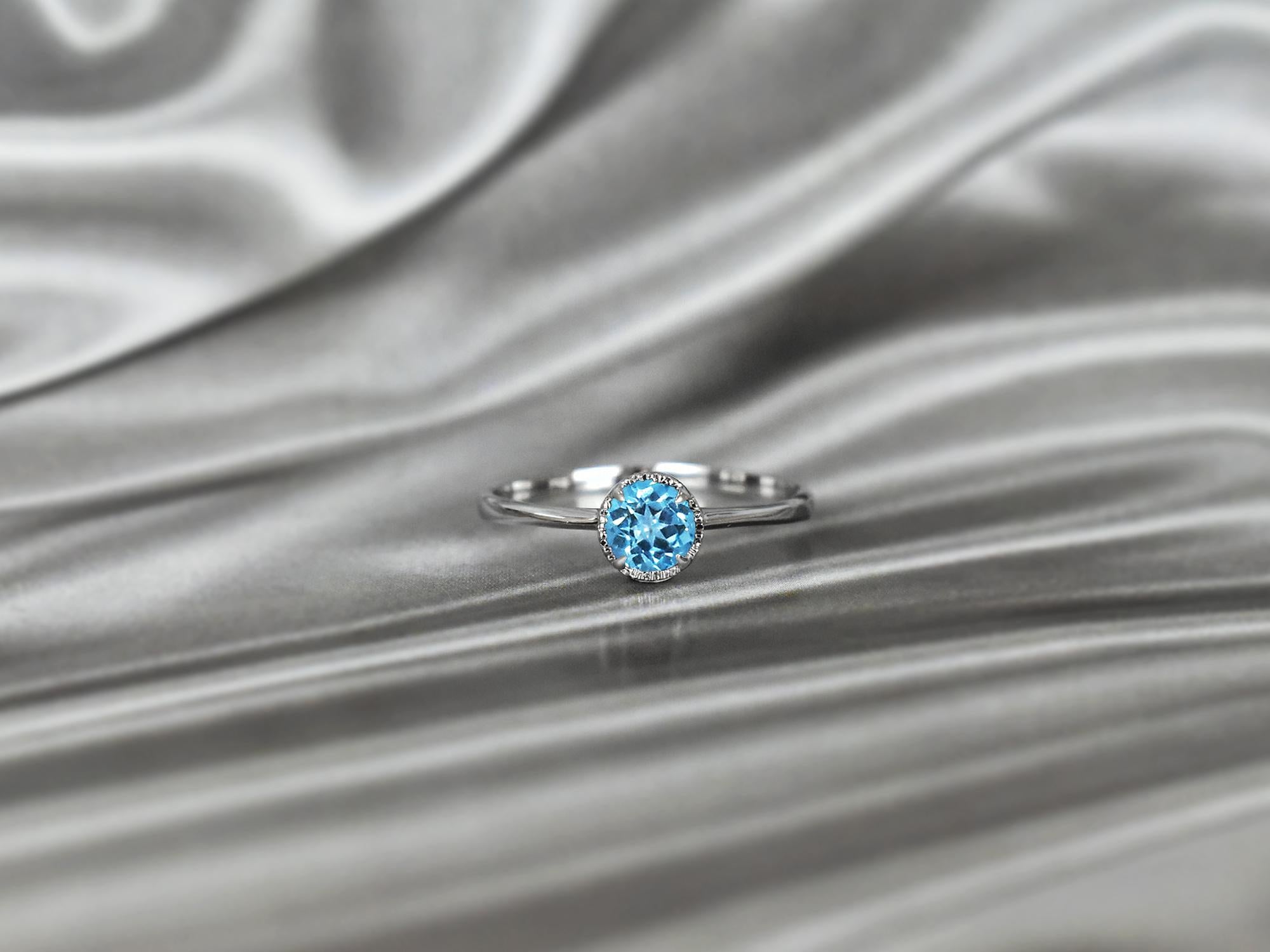 En venta: Anillo de oro de 10 quilates con gema redonda de 5 mm con forma redonda Anillo apilable de gemas  8