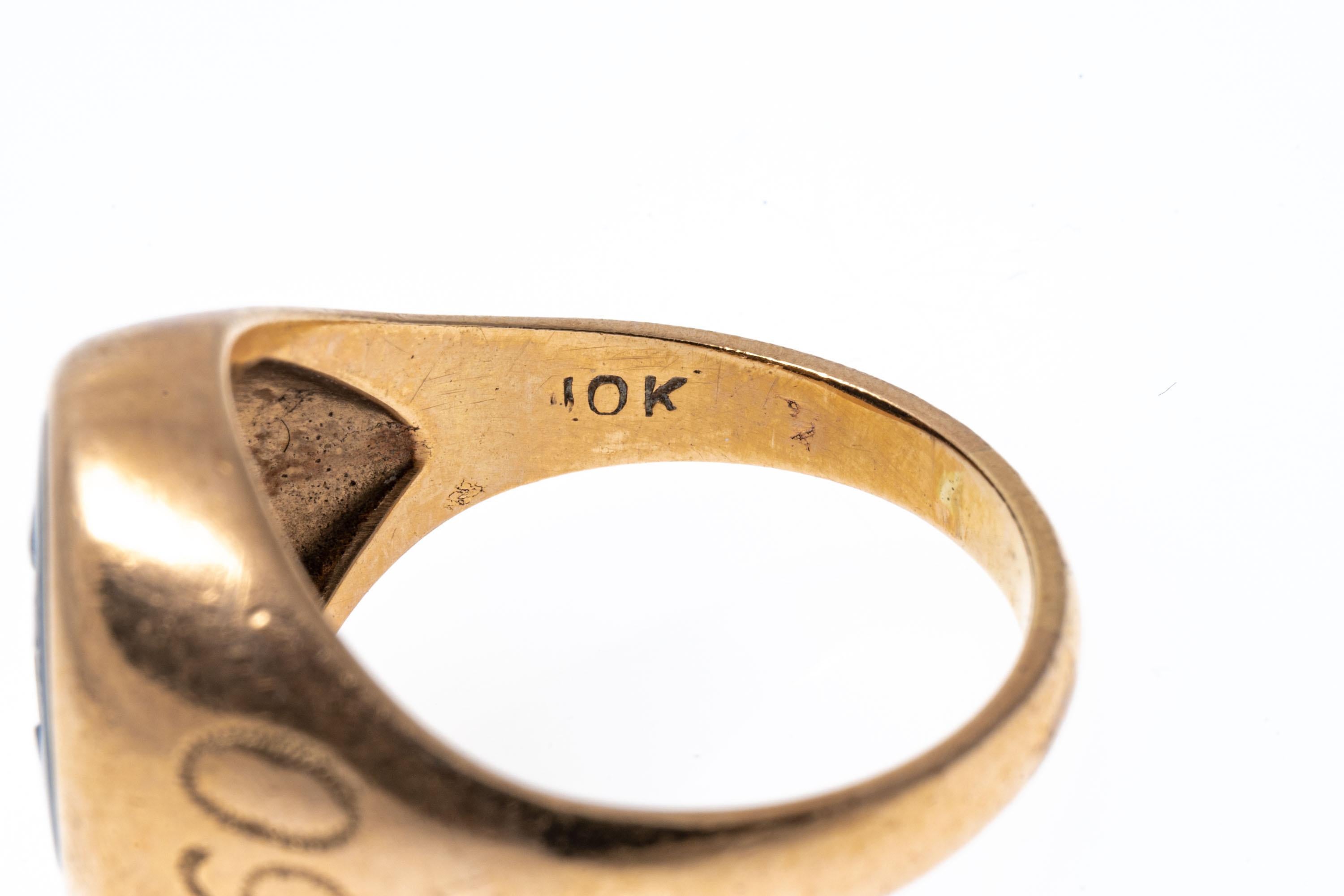 Retro 10k Gold Vintage Signet Style Black Onyx Intaglio Ring For Sale