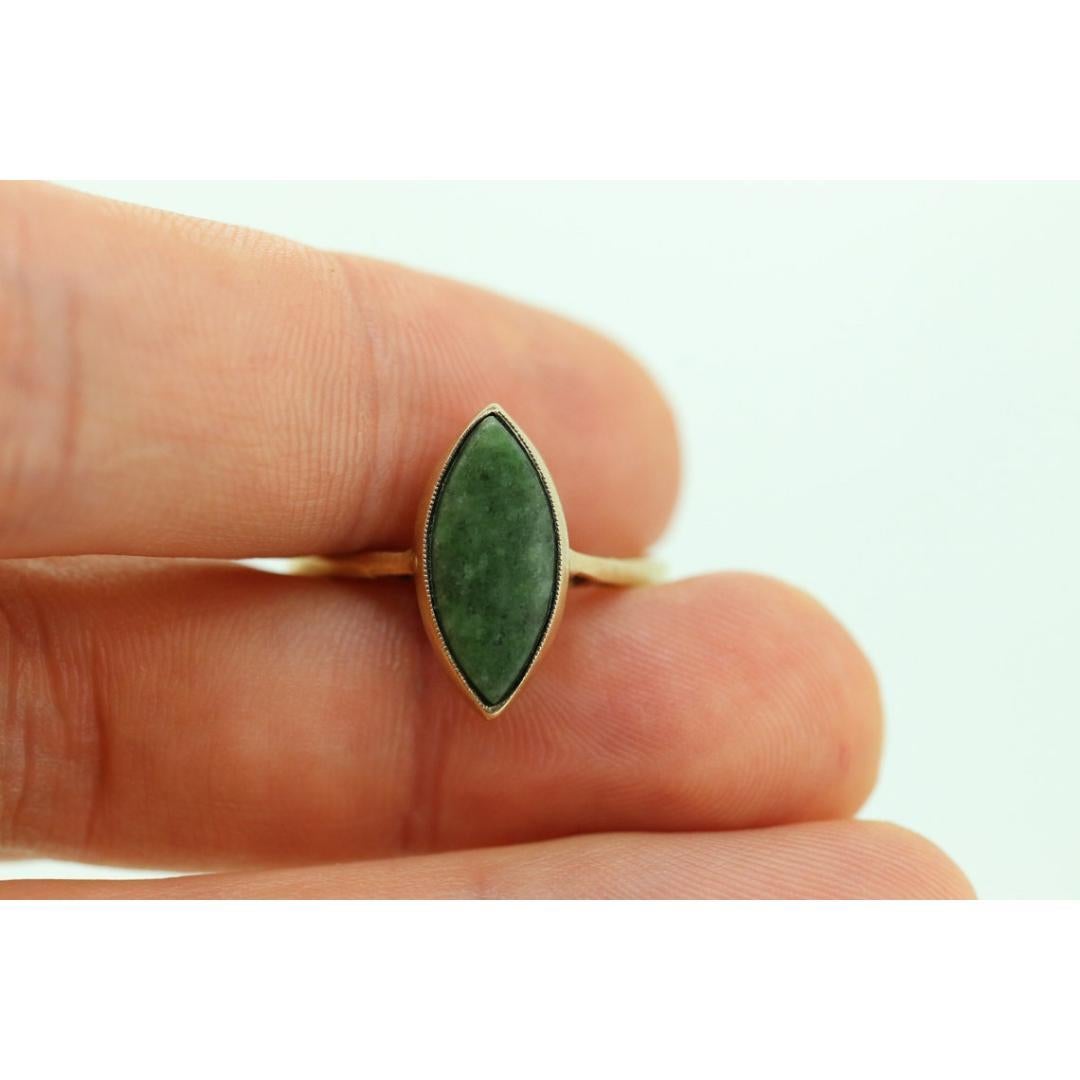 10k Green Agate Marquise Jade Jadeite ring. 10k Bezel Set marquise cabochon For Sale 1