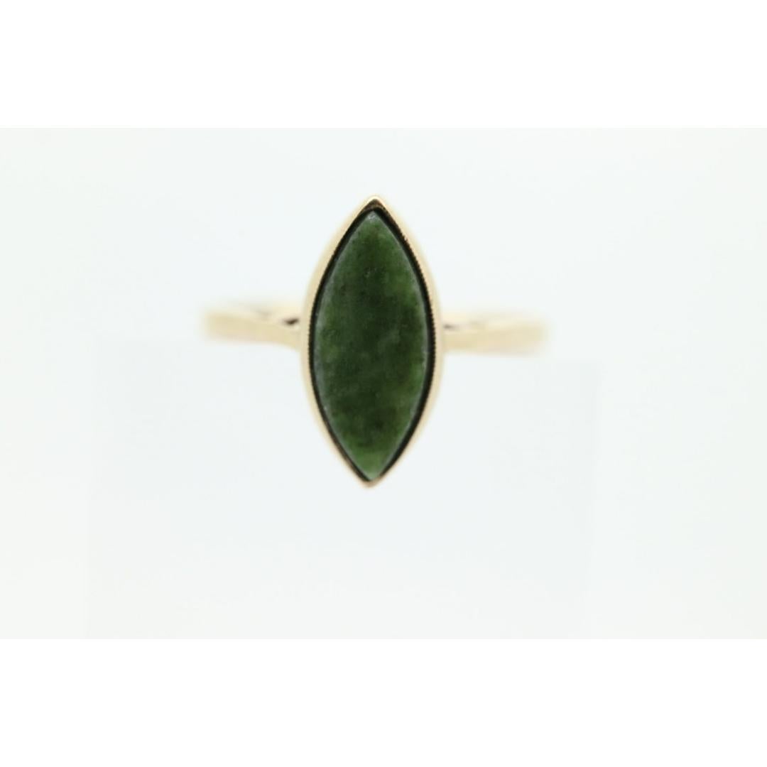 10k Green Agate Marquise Jade Jadeite ring. 10k Bezel Set marquise cabochon For Sale 2