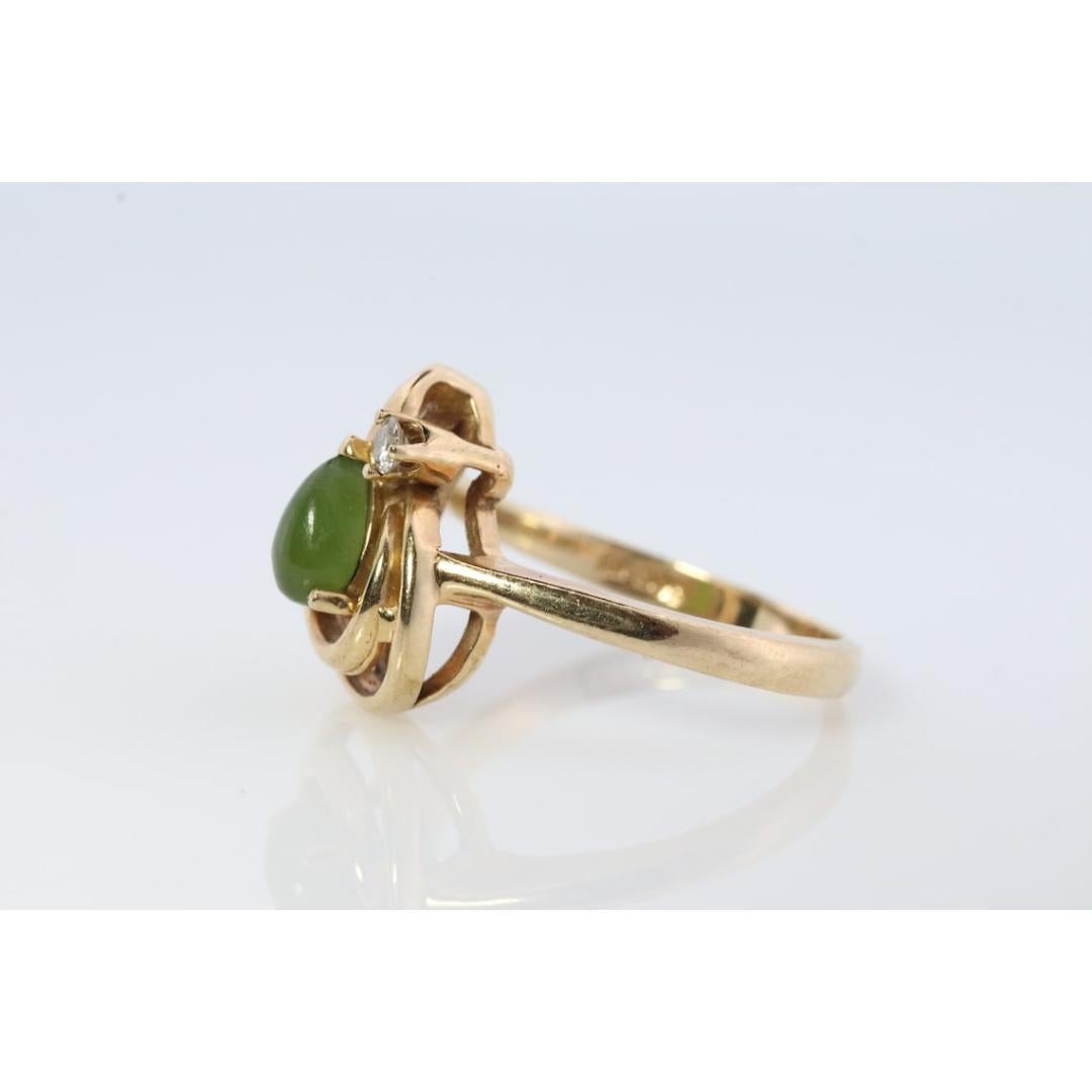 Women's 10k Green Apple Jade Jadeite Diamond ring. Pear cut translucent green Jade For Sale