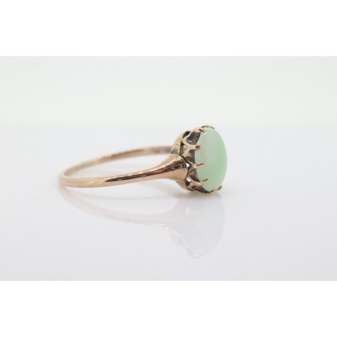 10k Green White Jade Jadeite ring. Apple translucent green cabochon ring. In Good Condition For Sale In Port Charlotte, FL