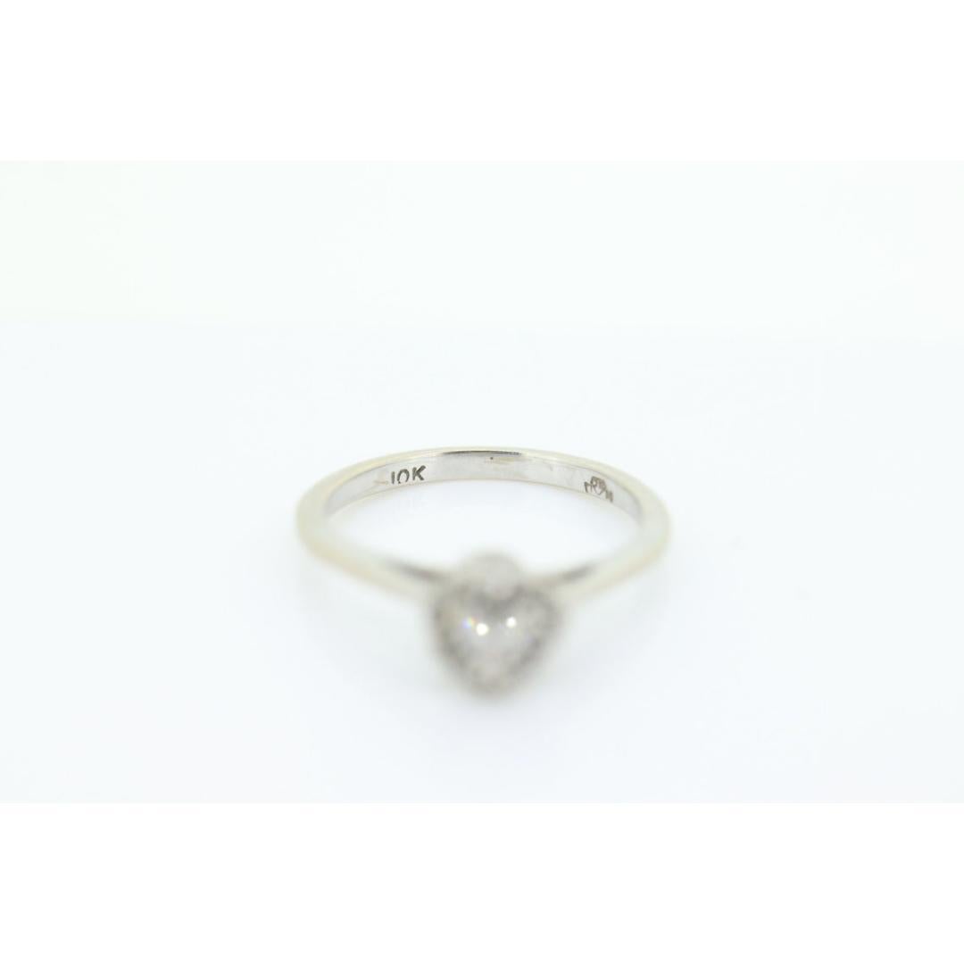 10k Herz Diamantschliff Halo-Ring. 10k Weißgold Herzschliff Diamant-Cluster-Ring. im Zustand „Gut“ im Angebot in Port Charlotte, FL