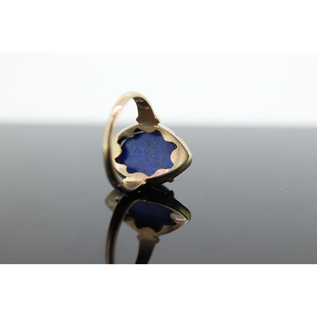 Vintage By aus den 1950er Jahren
Größe: 3 US
MATERIALIEN: Gold
Edelstein: Diamant
Farbe des Edelsteins: Blau

Bandfarbe: Gold

Über diesen Artikel

10 Karat Gelbgold mit Lapislazuli-Cabochon in Zackenfassung.

Zustand: Zeigt wenig