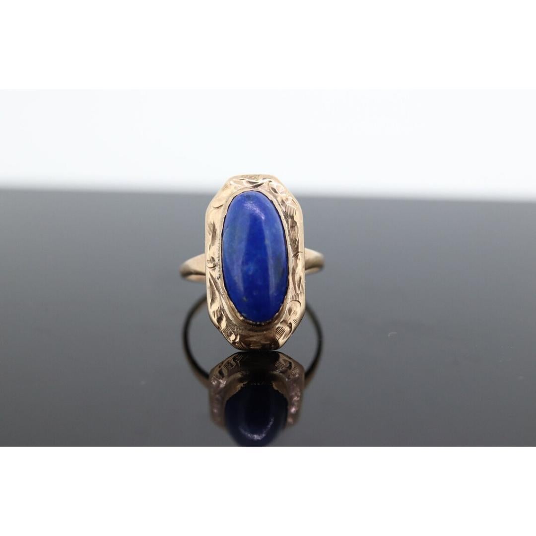 Ring mit 10 Karat Lapislazuli. Ovaler Cabochon-Lapislazuli-Lünette in Lünettenfassung gefasst. einzigartig im Zustand „Gut“ im Angebot in Port Charlotte, FL