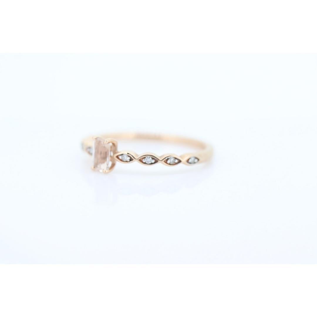 Donna Anello con morganite e diamanti a 10k. Promessa in oro rosa Baguette Morganite e diamante in vendita