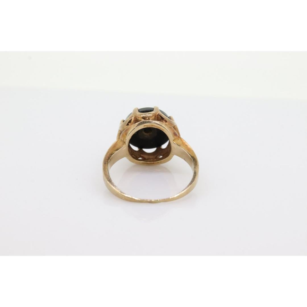 Donna Anello con onice e diamante 10k. Anello con diamante e onice rotondo in oro rosa 10k. Vintage By in vendita