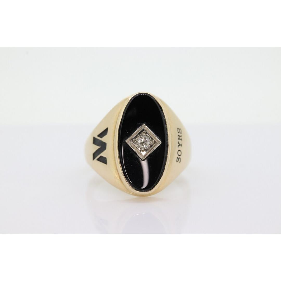 10k ONYX and diamond ring. Onyx and diamond yellow gold W 30 Year Anniversary For Sale 2