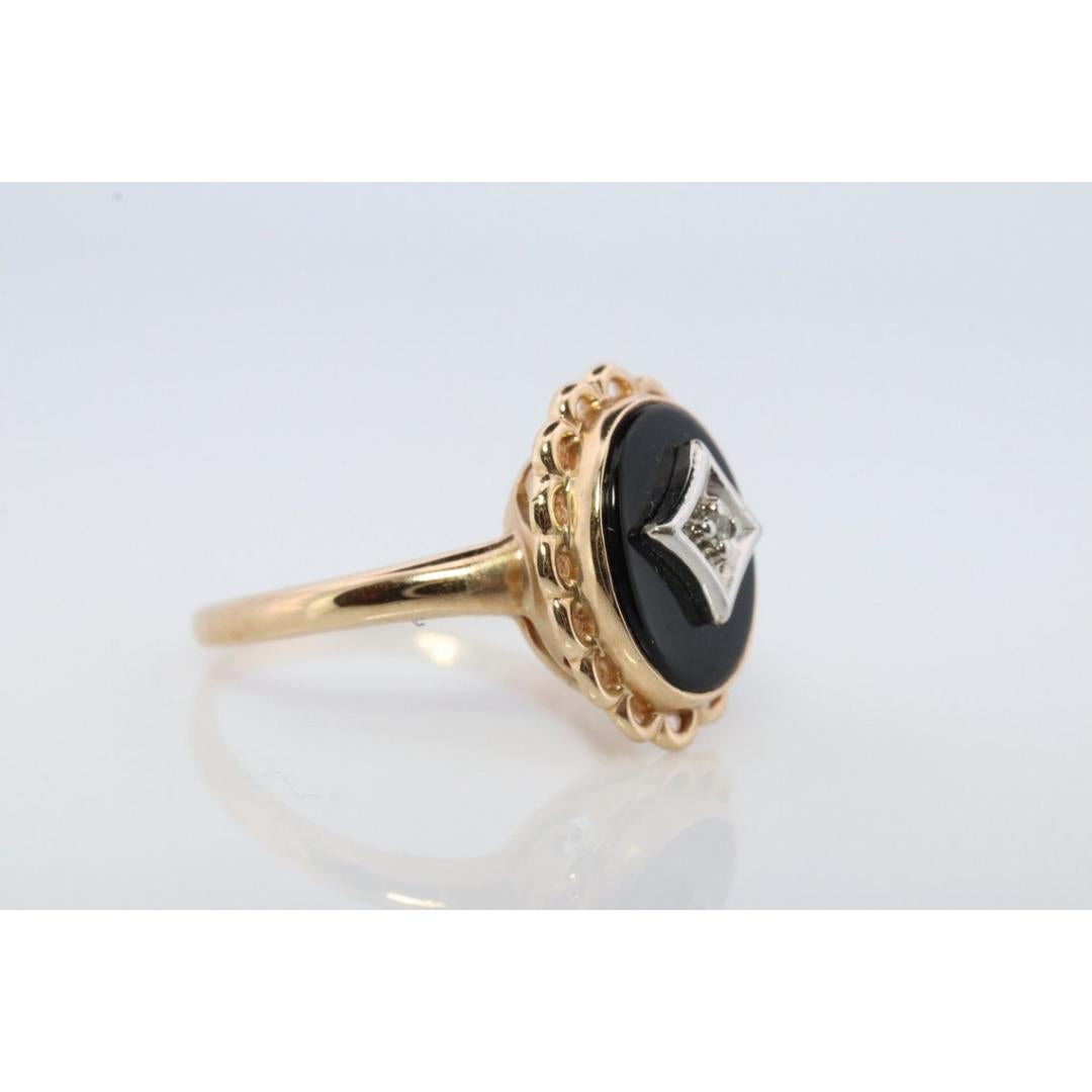 Women's 10k ONYX and diamond ring. Oval Onyx bezel set victorian mourning ring. For Sale