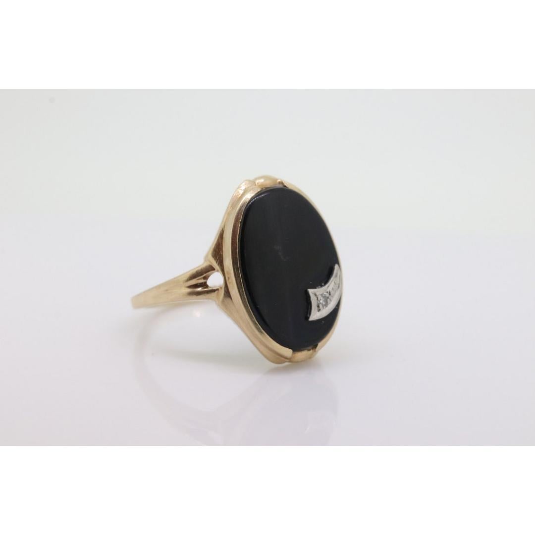 10k ONYX and diamond ring. Shooting Star Onyx ring. Oval Large Onyx bezel set For Sale 3