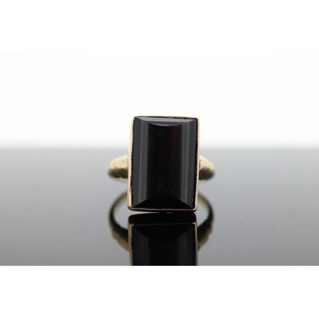 Women's or Men's 10k ONYX Cabochon ring. Rectangle Onyx bezel set victorian mourning ring. For Sale