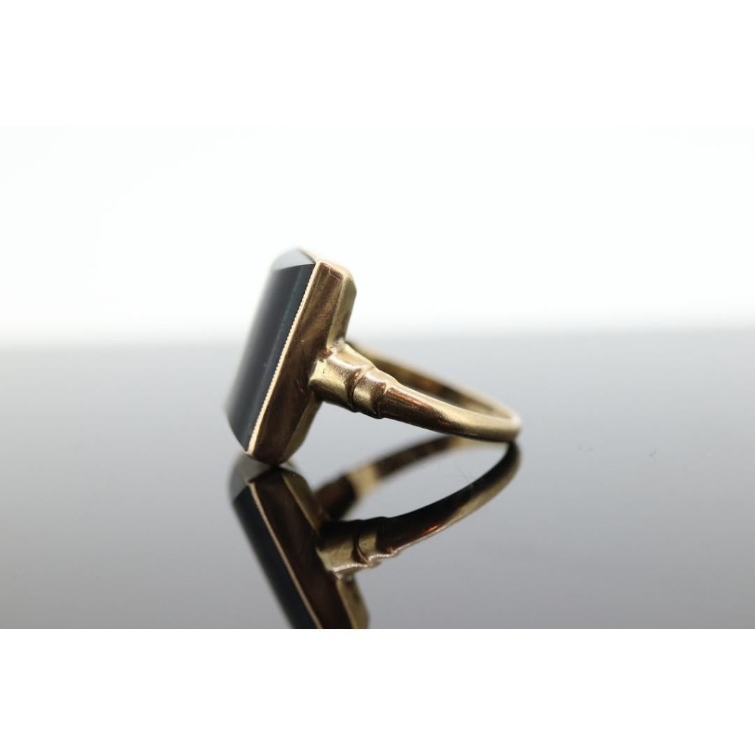 10k ONYX Cabochon ring. Rectangle Onyx bezel set victorian mourning ring. For Sale 3