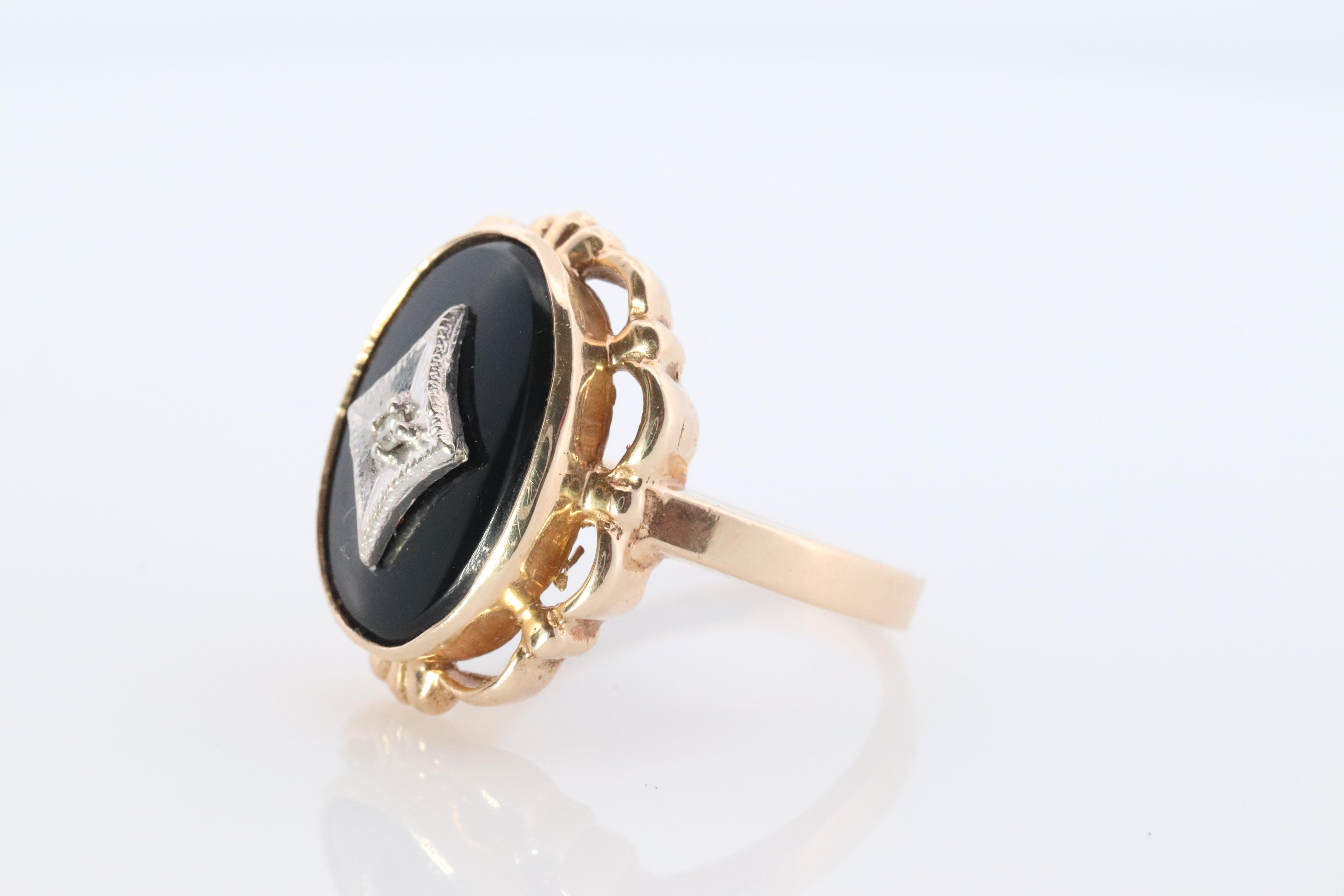 Modern 10k ONYX Diamond ring. Onyx 10k yellow gold ring. Vintage Victorian Onyx