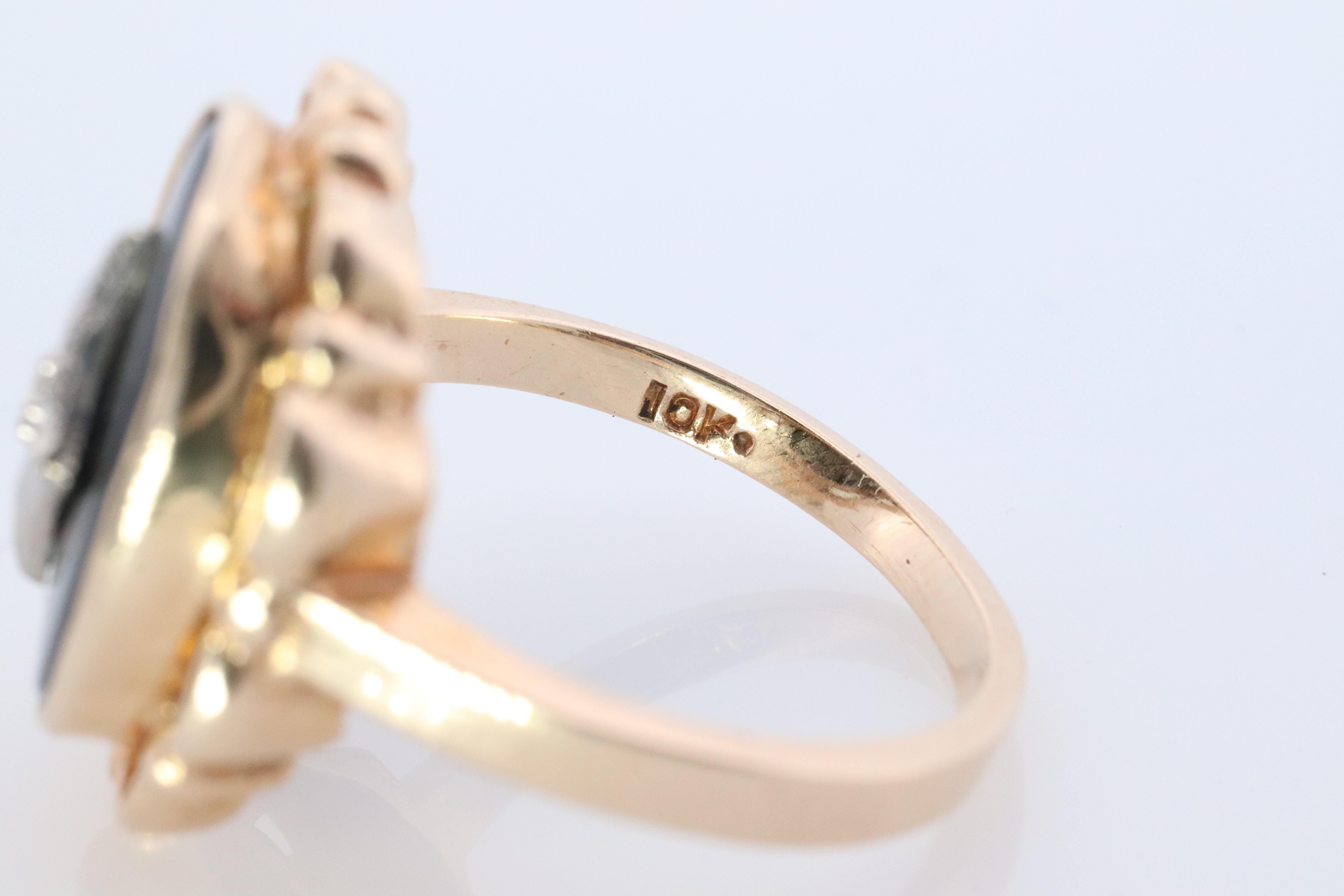 10k ONYX Diamond ring. Onyx 10k yellow gold ring. Vintage Victorian Onyx In Good Condition In Port Charlotte, FL