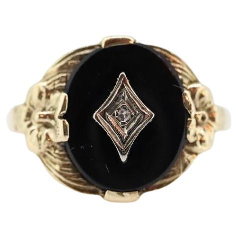 10k Onyx Oval and diamond ring. 10k gold onyx ring. Vintage Mourning Ring.