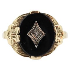 10k Onyx Oval and diamond ring. 10k gold onyx ring. Vintage Mourning Ring.