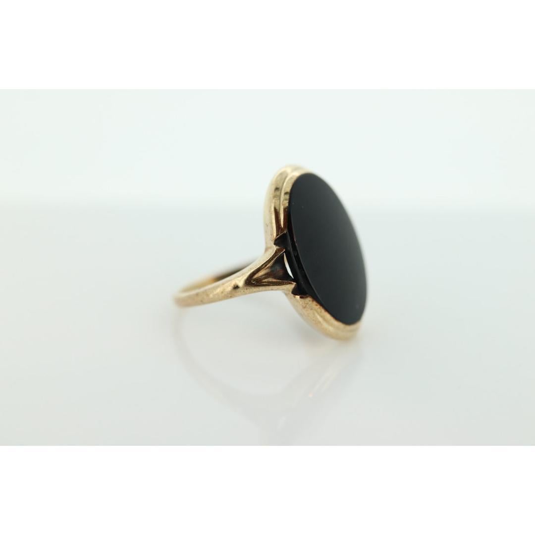 Anello ONYX da 10k. Anello con castone in onice ovale sottile. Vintage anni '30. Lutto In condizioni buone in vendita a Port Charlotte, FL