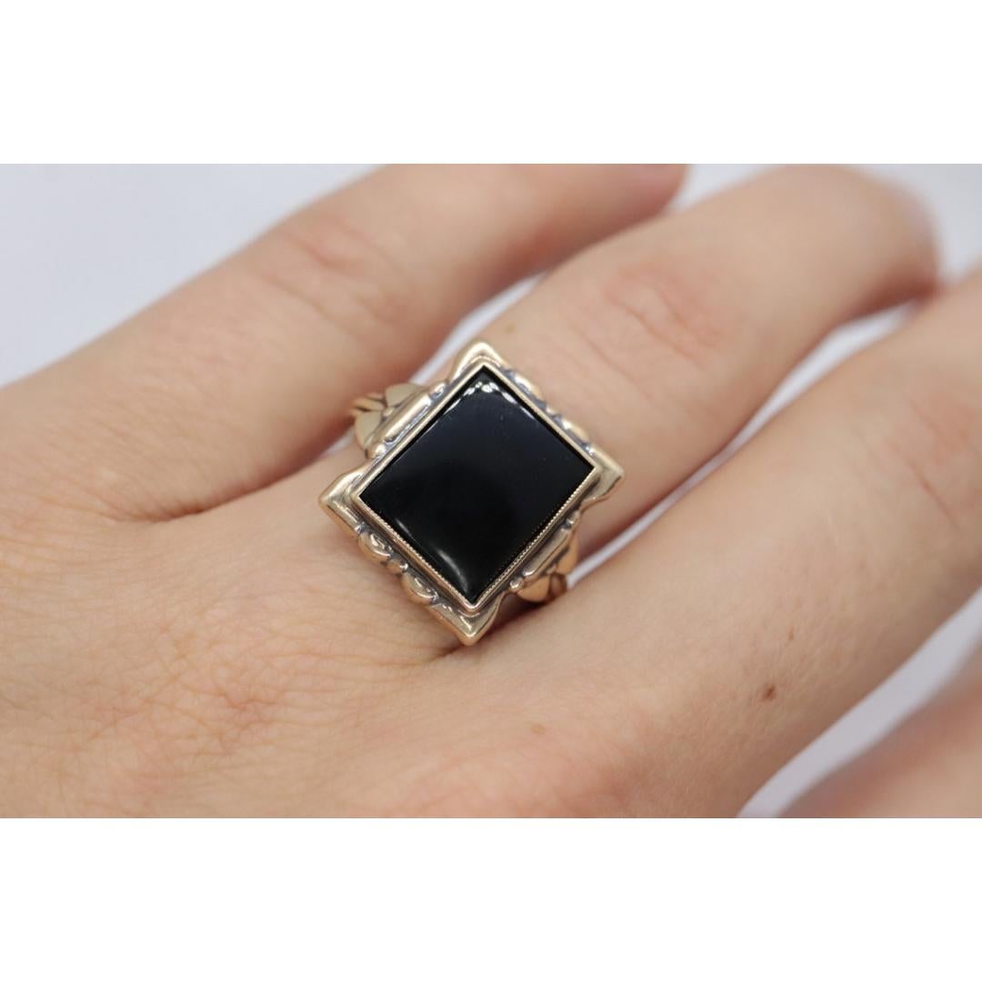 10k ONYX Ring. Moderner und schlanker rechteckiger Bilderrahmen-Signetring aus Onyx. Sz 6.25 für Damen oder Herren