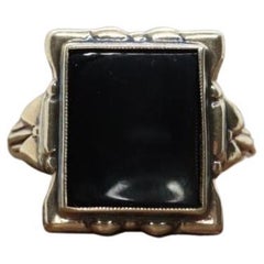 10k ONYX Ring. Moderner und schlanker rechteckiger Bilderrahmen-Signetring aus Onyx. Sz 6.25