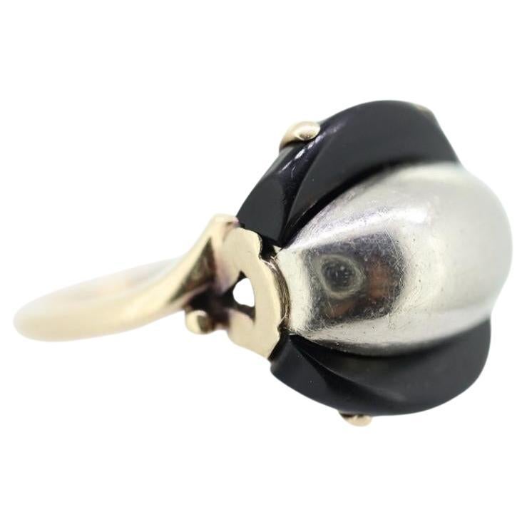 Anillo ONYX 10k. Anillo de ónice de plata de ley y oro de 10 quilates. Cúpula de Plata de Ley Moderna