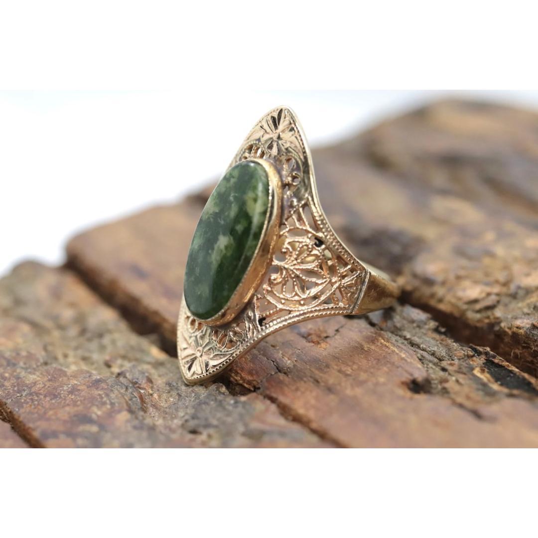 Women's 10k Open Flowers Shield and Green Moss Agate ring. Skinny Dainty 10k PSCo For Sale