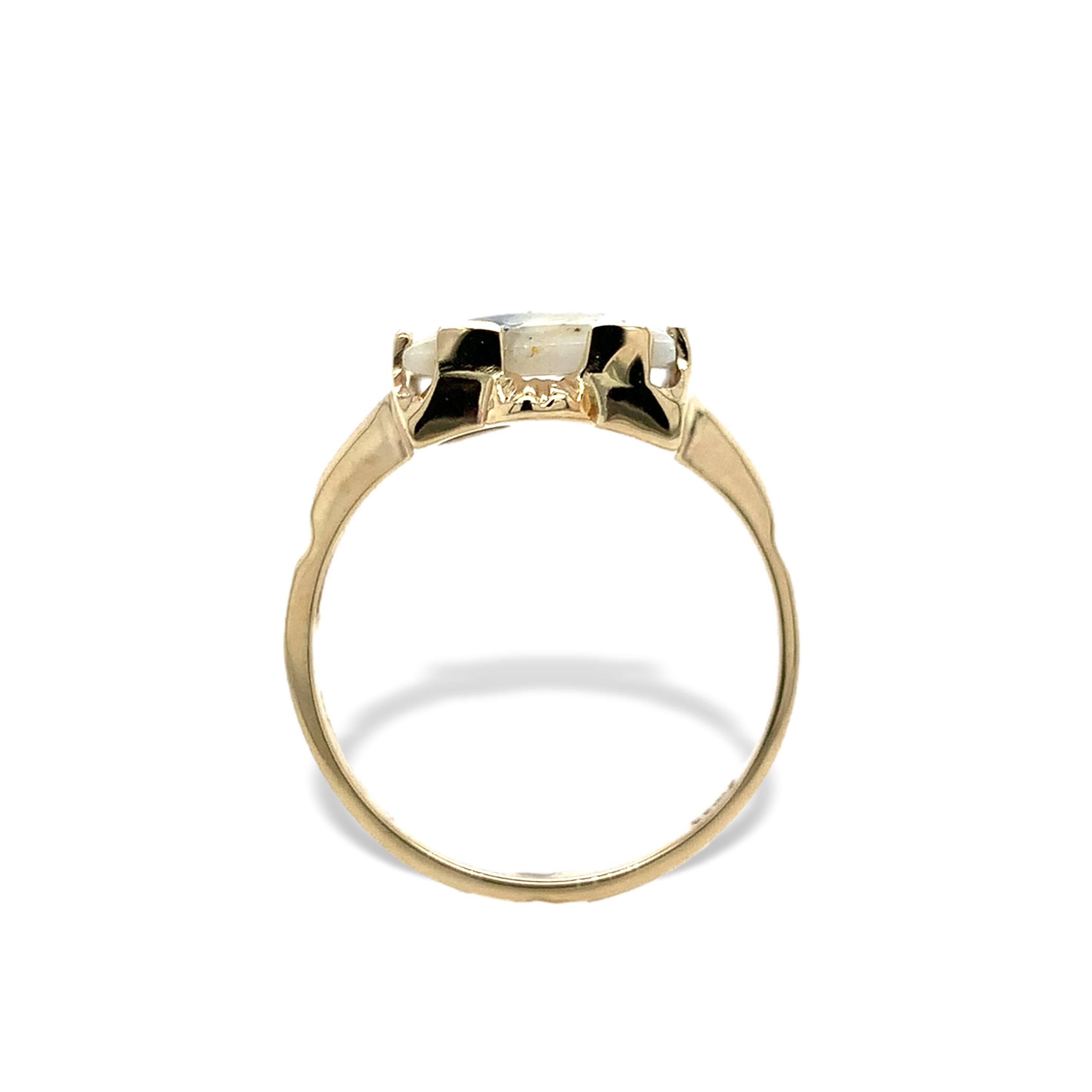 Ring aus 10 Karat Gelbgold mit einem 3,01-karätigen Quarz aus einer Goldader. Der Stein hat eine Karte aus dem Bergwerk, die besagt, dass es ursprünglich 4,41ct (wurde getrimmt, um Einstellung passen) und aus der Sunnyside Mine in Colorado. Der Ring