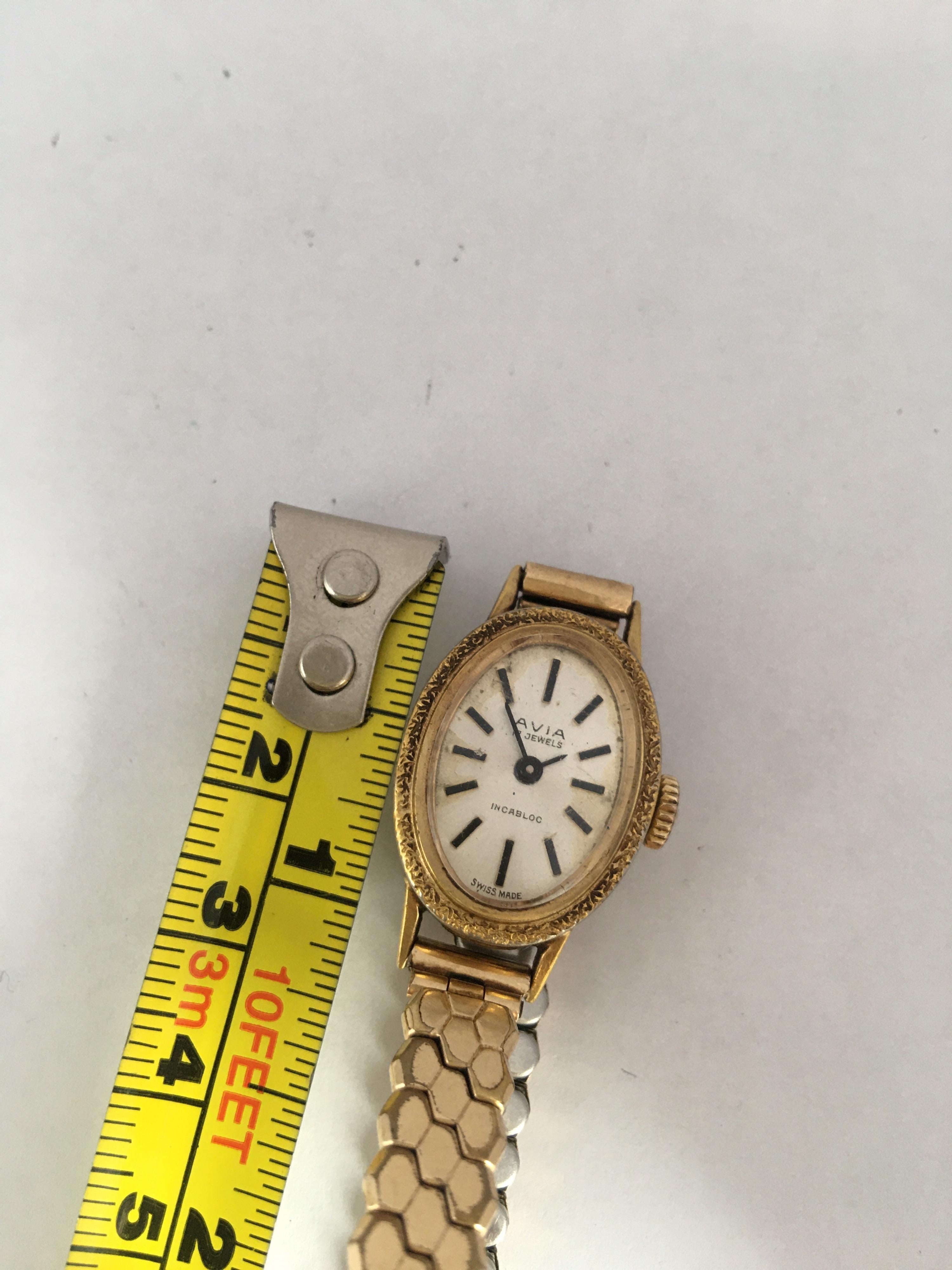 10K Rolled Gold/Stainless Steel Back Vintage 1970s Avia Ladies Mechanical Watch In Good Condition In Carlisle, GB