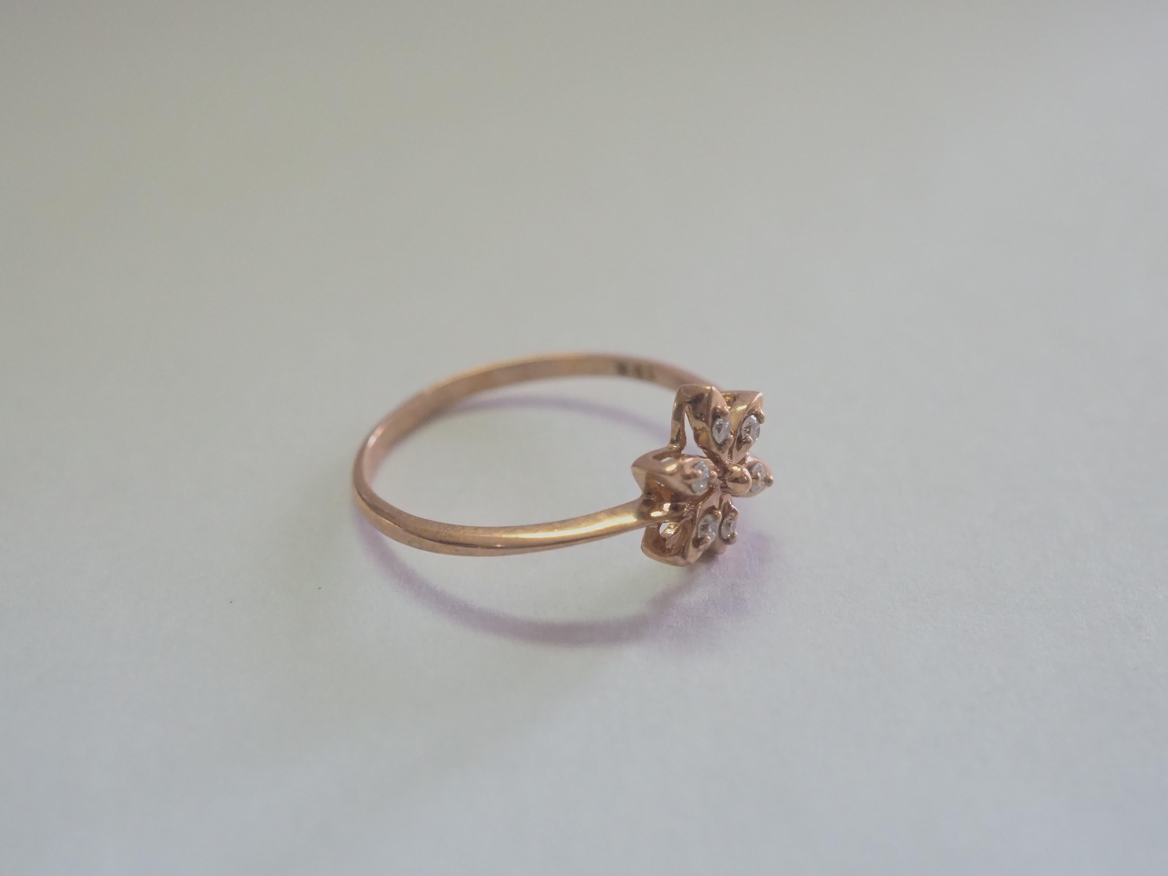 10K Rose Gold 0.07ct Diamond Flower Motif Ring In New Condition In เกาะสมุย, TH