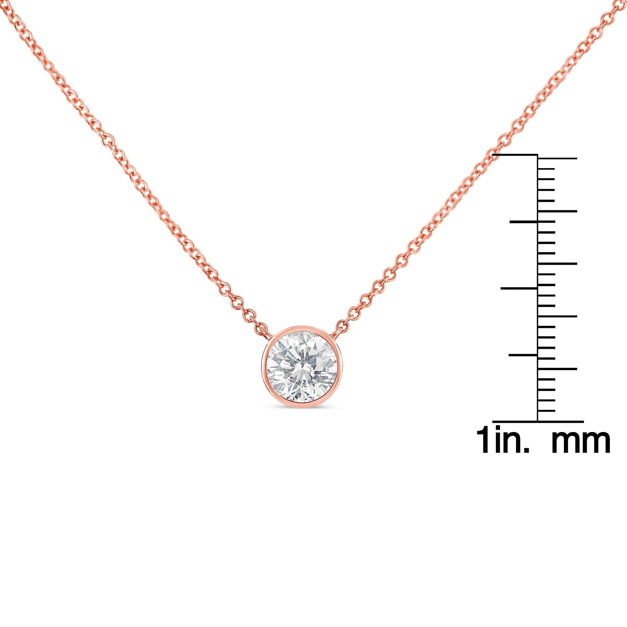 Collier pendentif solitaire en or rose 10 carats serti d'un diamant de 1/2 carat Pour femmes en vente