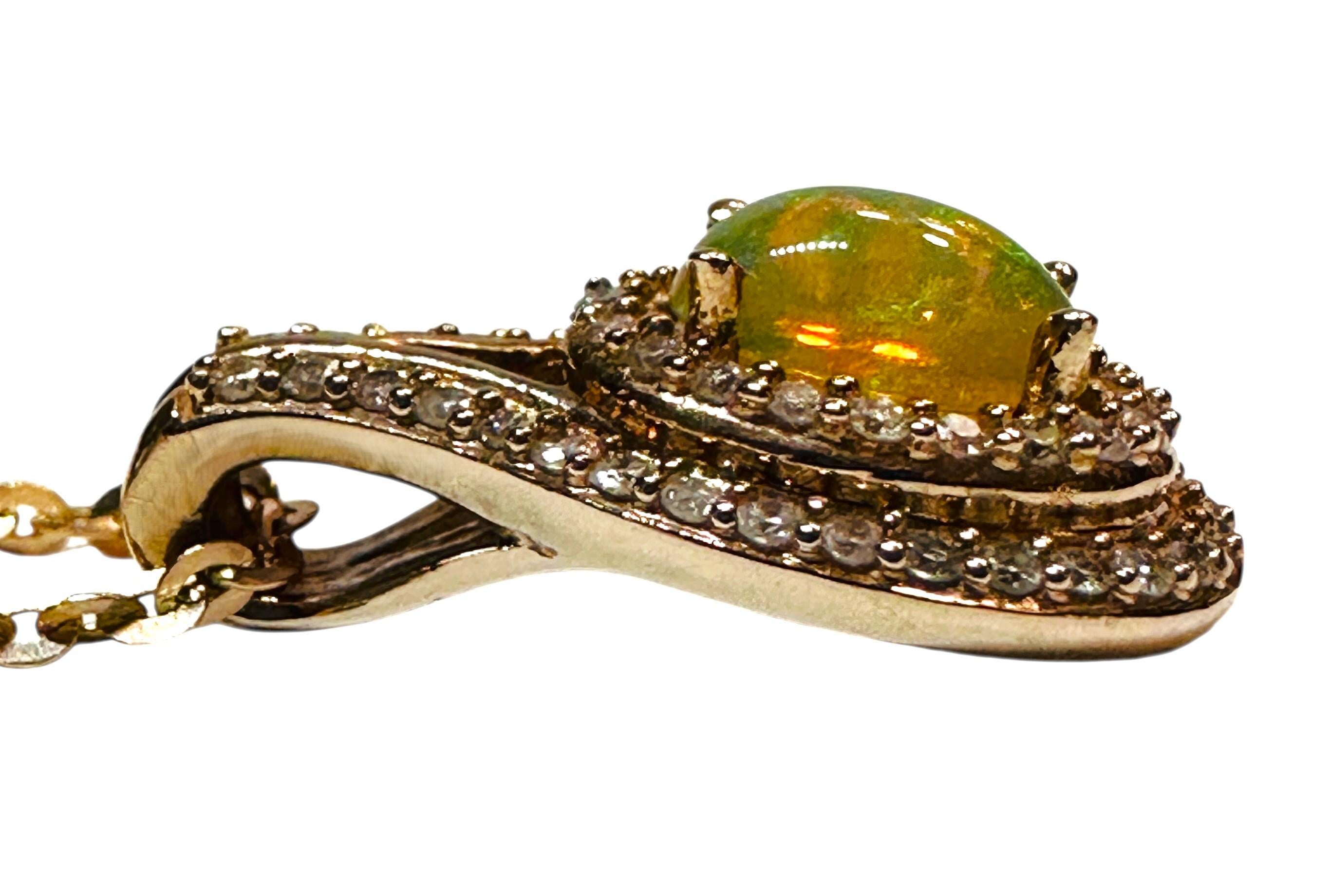10k Rose Gold .70 Carat Opal & .20 Carat Diamond Pendant On 14k Italian Chain im Angebot 4