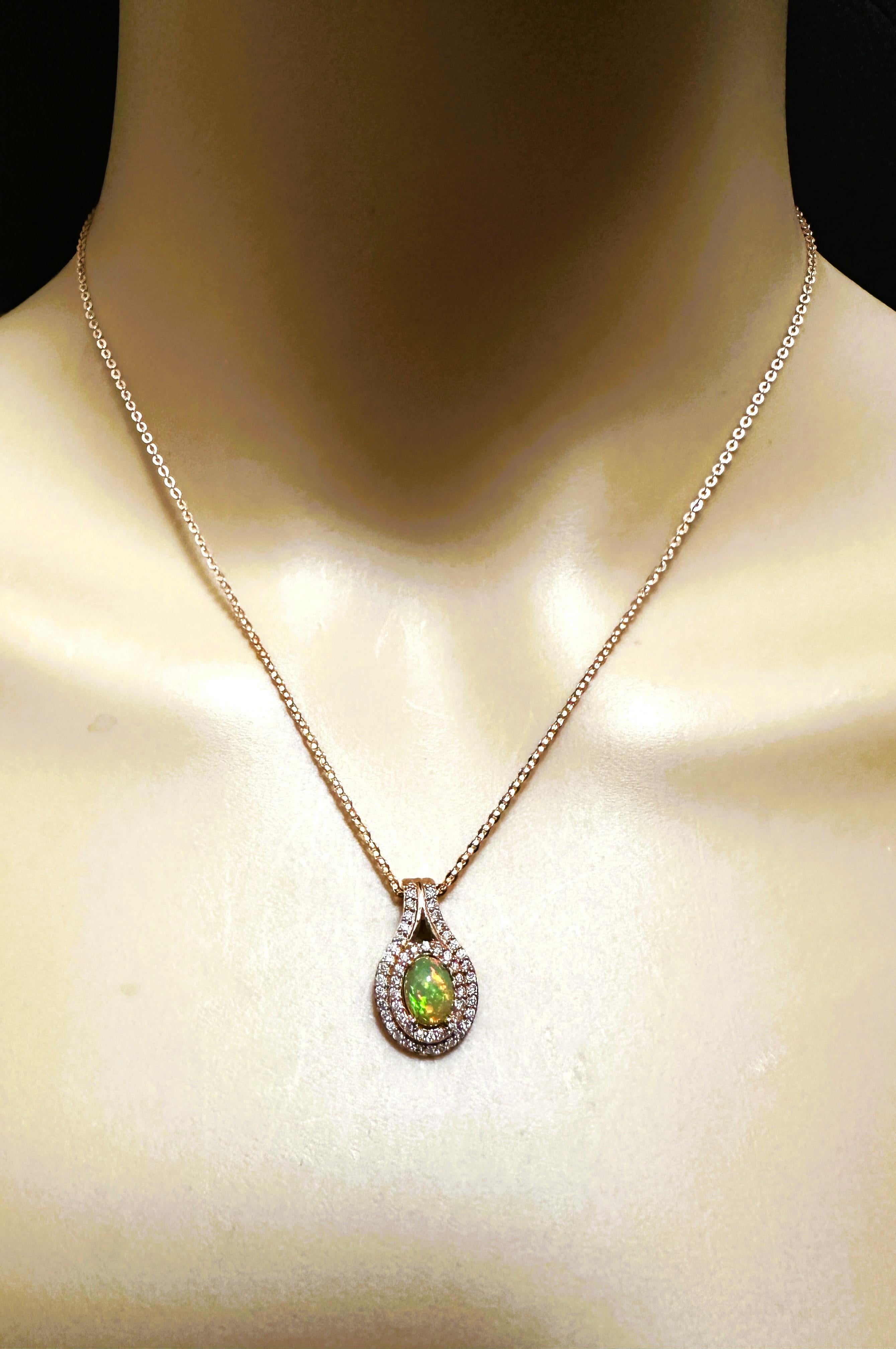 10k Rose Gold .70 Carat Opal & .20 Carat Diamond Pendant On 14k Italian Chain Damen im Angebot