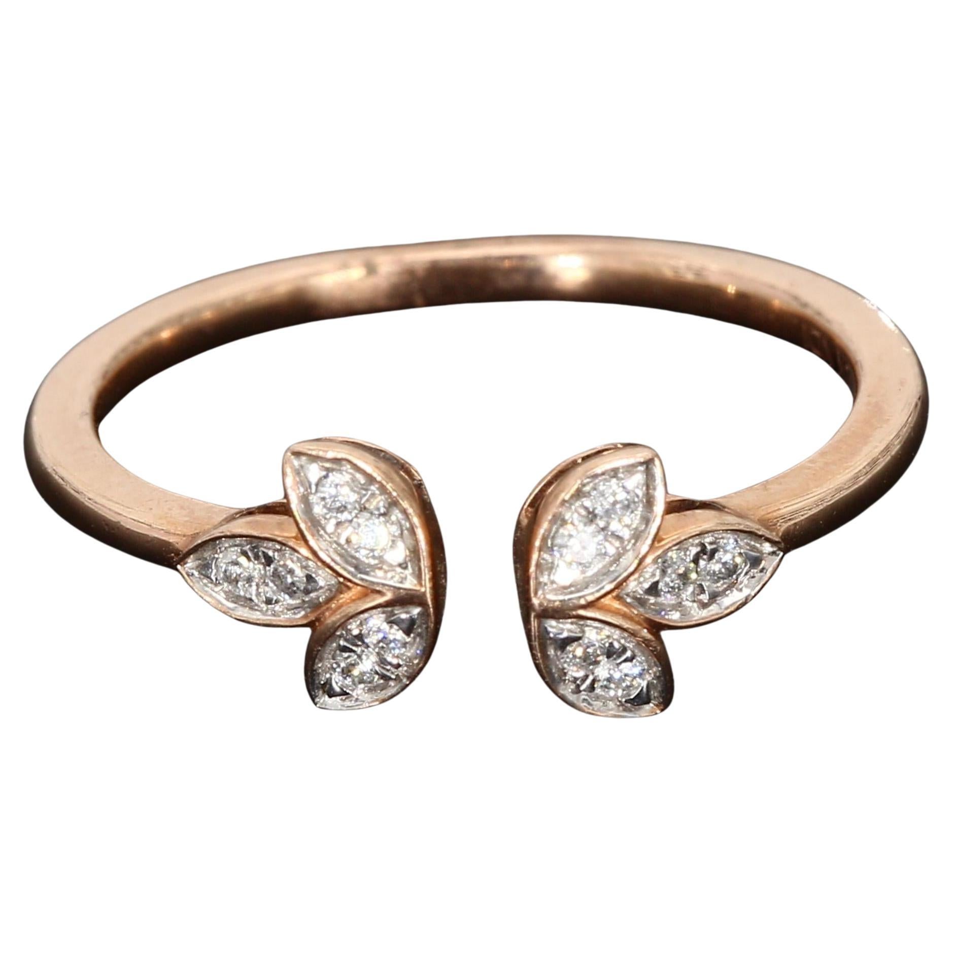 Anello Bypass in oro rosa 10k con accenti di diamanti rotondi - Misura 6,5 in vendita